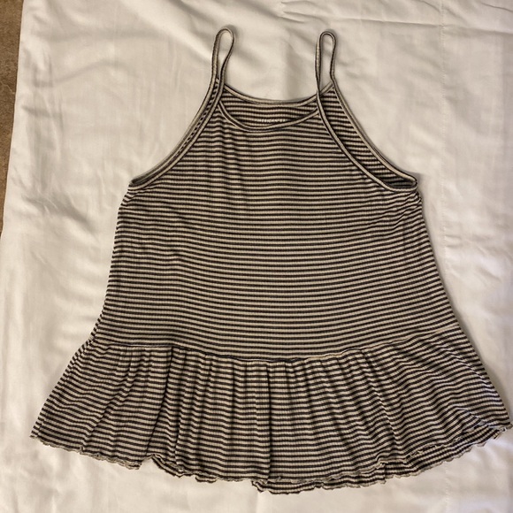 American Eagle Outfitters Small black/white striped ribbed tank top - Picture 4 of 4